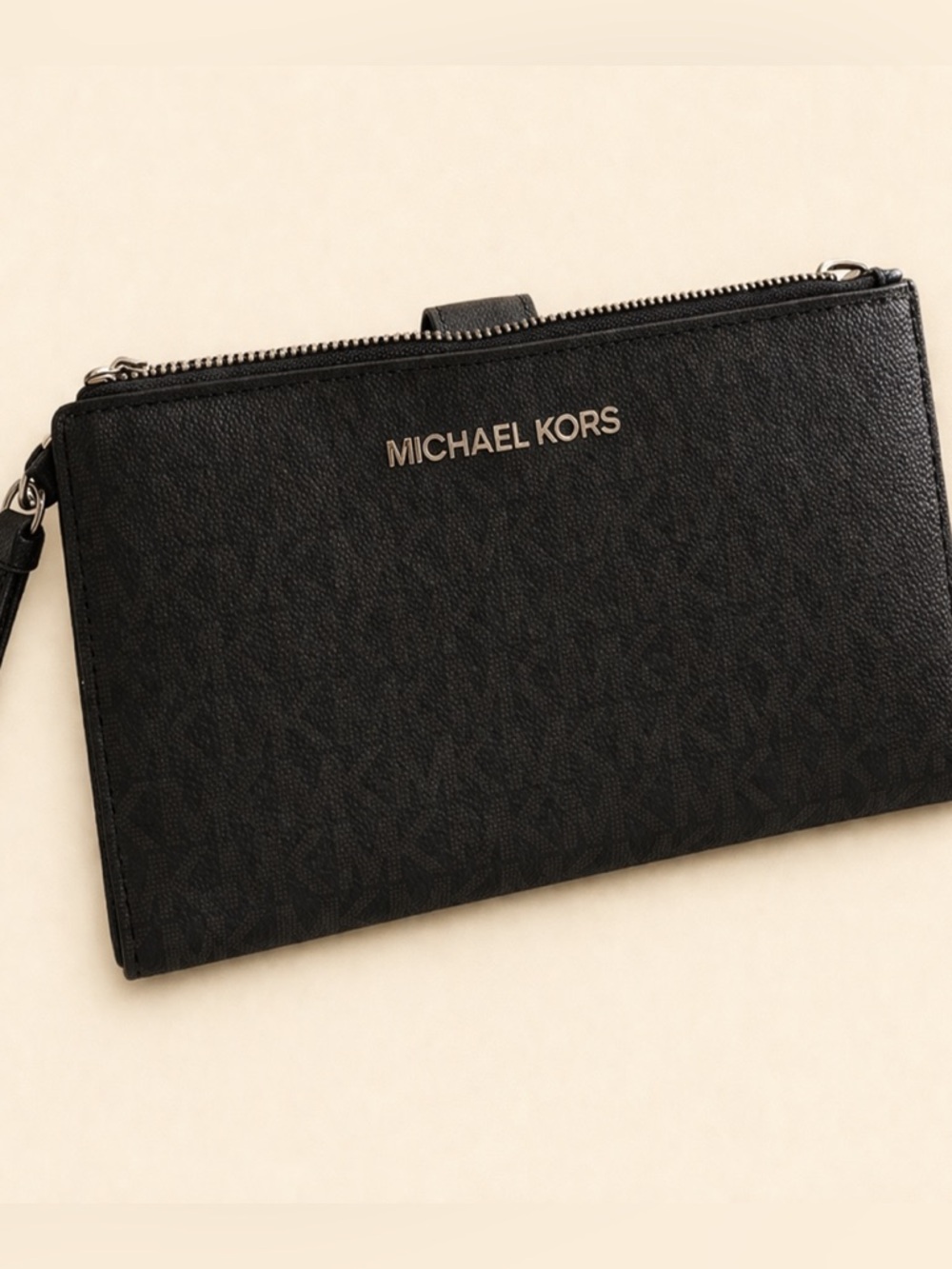 Michael Kors Black wonens Zip Wristlet Wallet